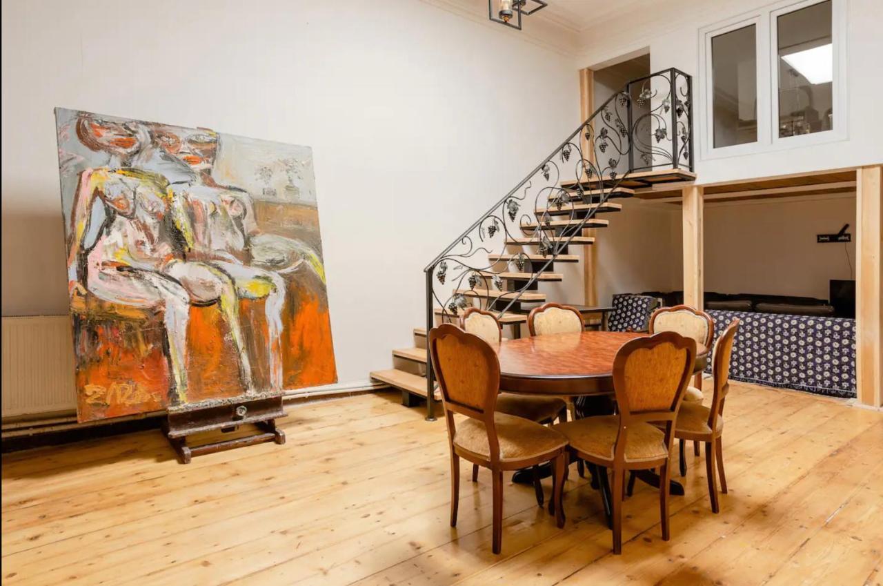 Lovely Dulcet Loft In Center Of Rustaveli Tbilisi ภายนอก รูปภาพ