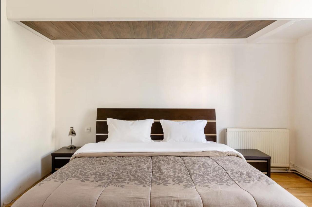 Lovely Dulcet Loft In Center Of Rustaveli Tbilisi ภายนอก รูปภาพ