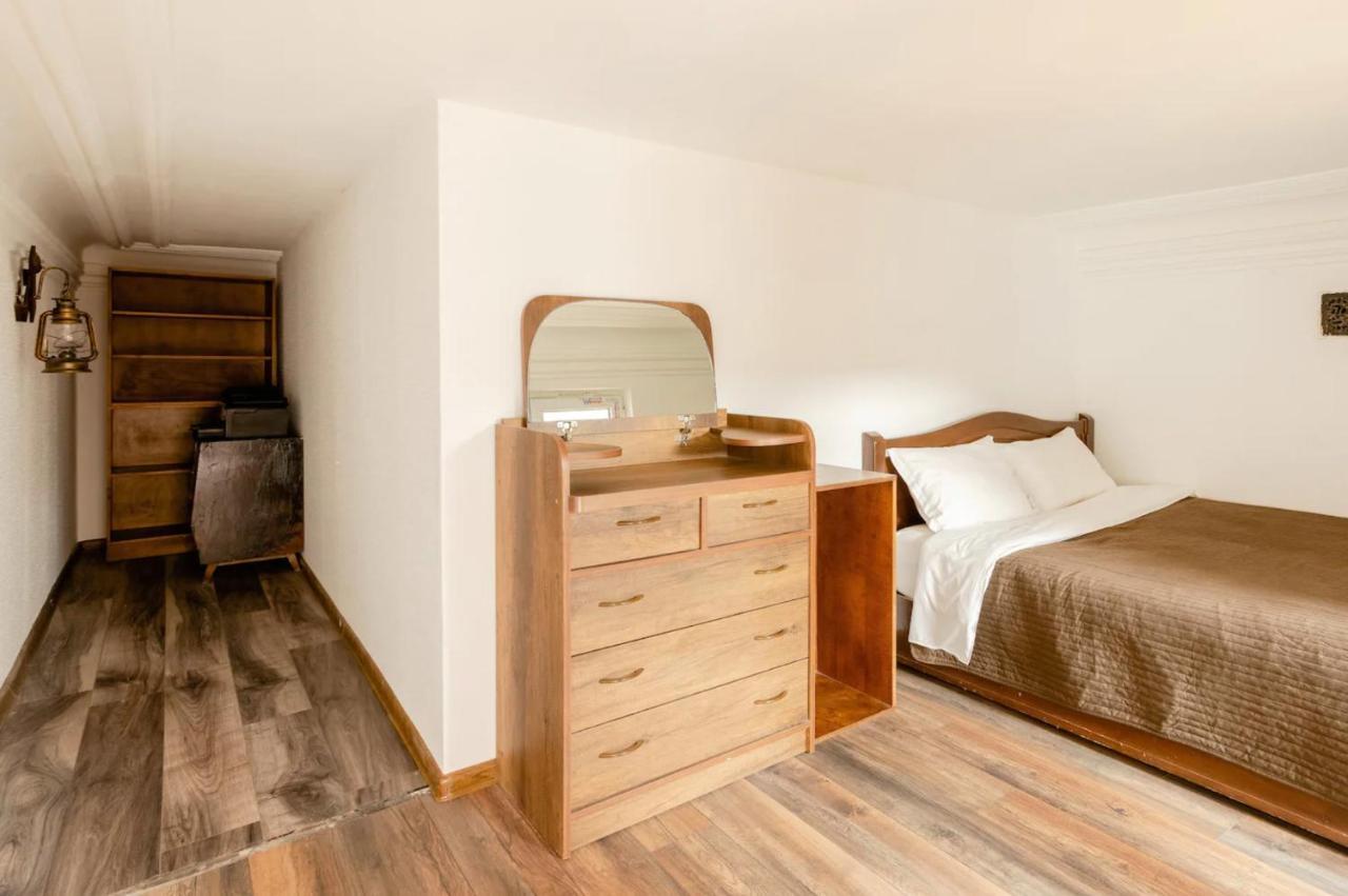 Lovely Dulcet Loft In Center Of Rustaveli Tbilisi ภายนอก รูปภาพ